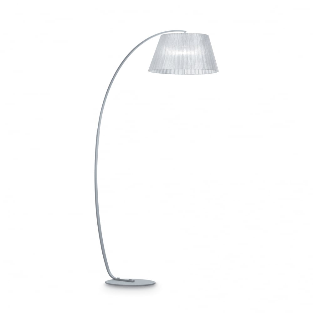 Pagoda-style lamp post light in silver with fabric shade