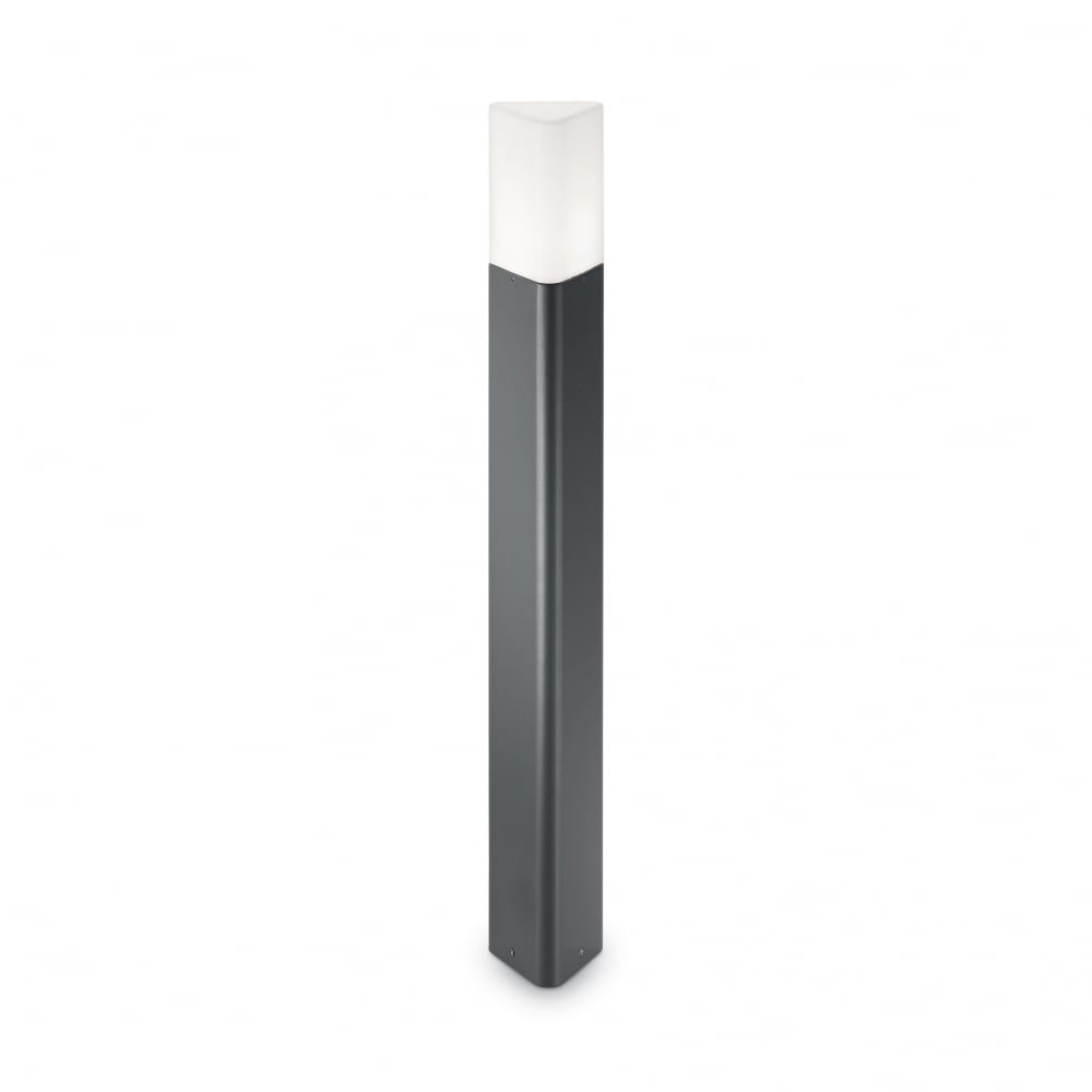 Sleek modern lamp post light in anthracite aluminium