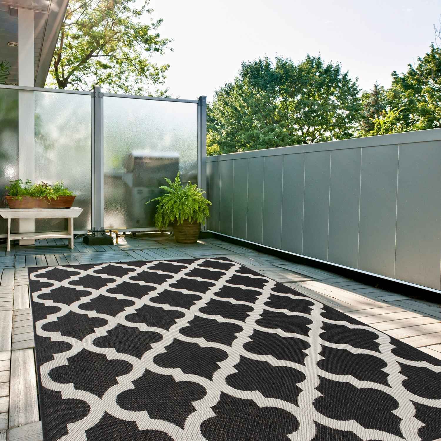Ecology Outdoor Rug | Black Moroccan Trellis Flatweave | Weatherproof Polypropylene
