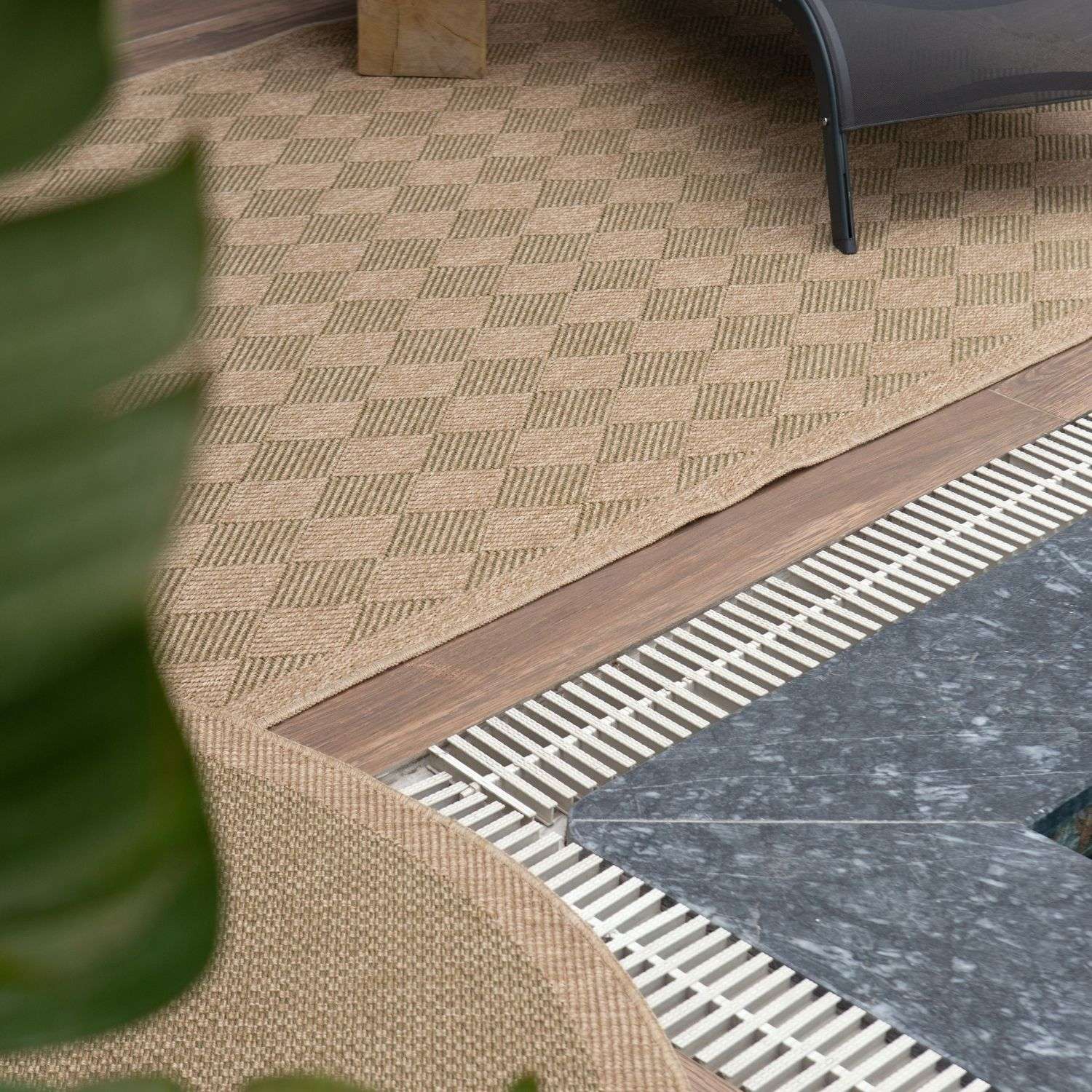 Nature Outdoor Rug | Green Fringed Geometric Flatweave | OEKO-TEX Certified