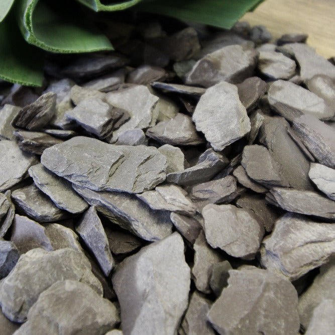 Welsh Blue Plum Slate Chippings | 20mm Crushed Slate