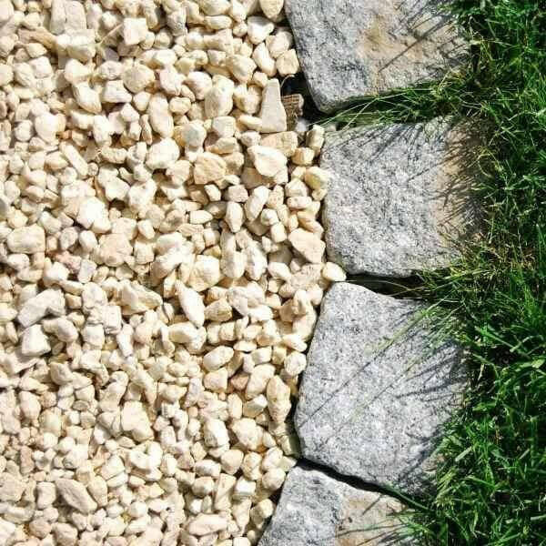 Cotswold Buff Gravel | 10–20mm Creamy Beige Decorative Chippings
