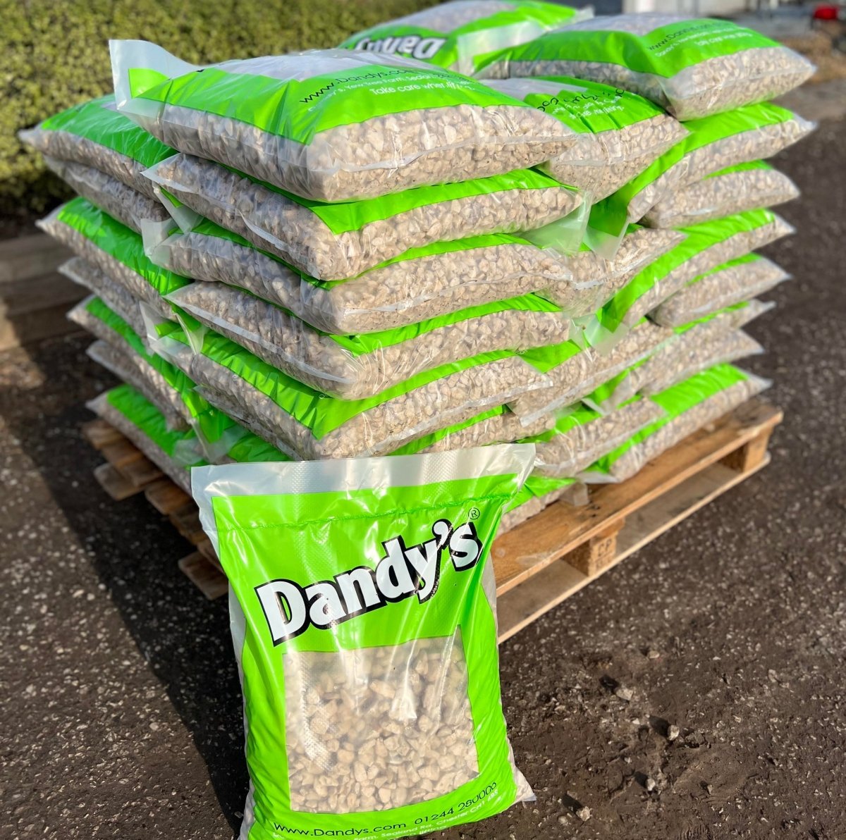 Cotswold Buff Gravel | 10–20mm Creamy Beige Decorative Chippings