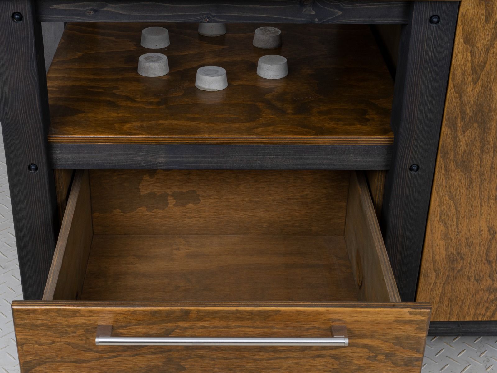 "Chef's Mate" BBQ Grill Table, Kitchen space for all ceramic kamado cookers