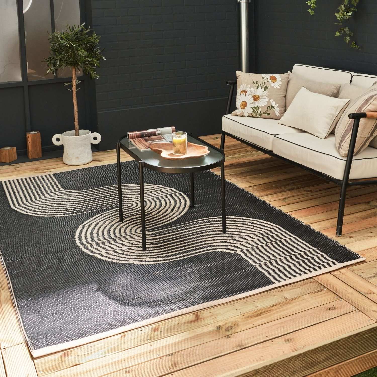 Urban Outdoor Rug | Black & Beige Geometric Reversible Flatweave | Lightweight